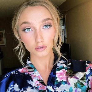 Meet your Posher, Calista